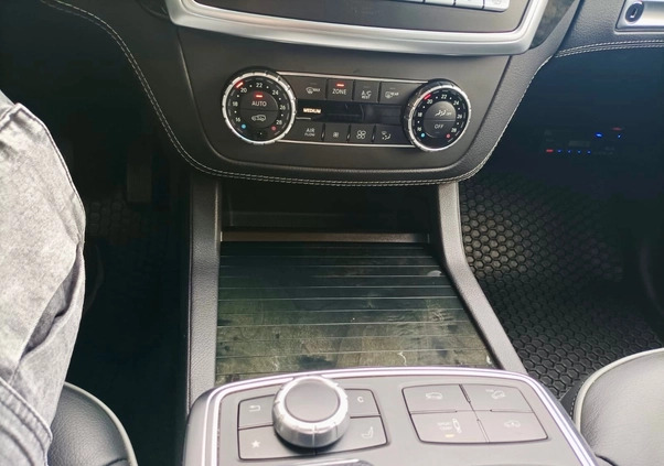 Mercedes-Benz GL cena 139900 przebieg: 125000, rok produkcji 2013 z Kutno małe 436